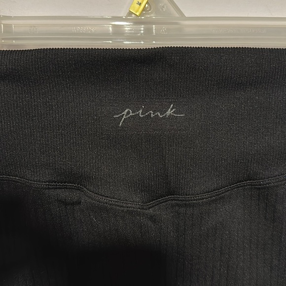 Pink seamless ribbed leggings. - Picture 4 of 5